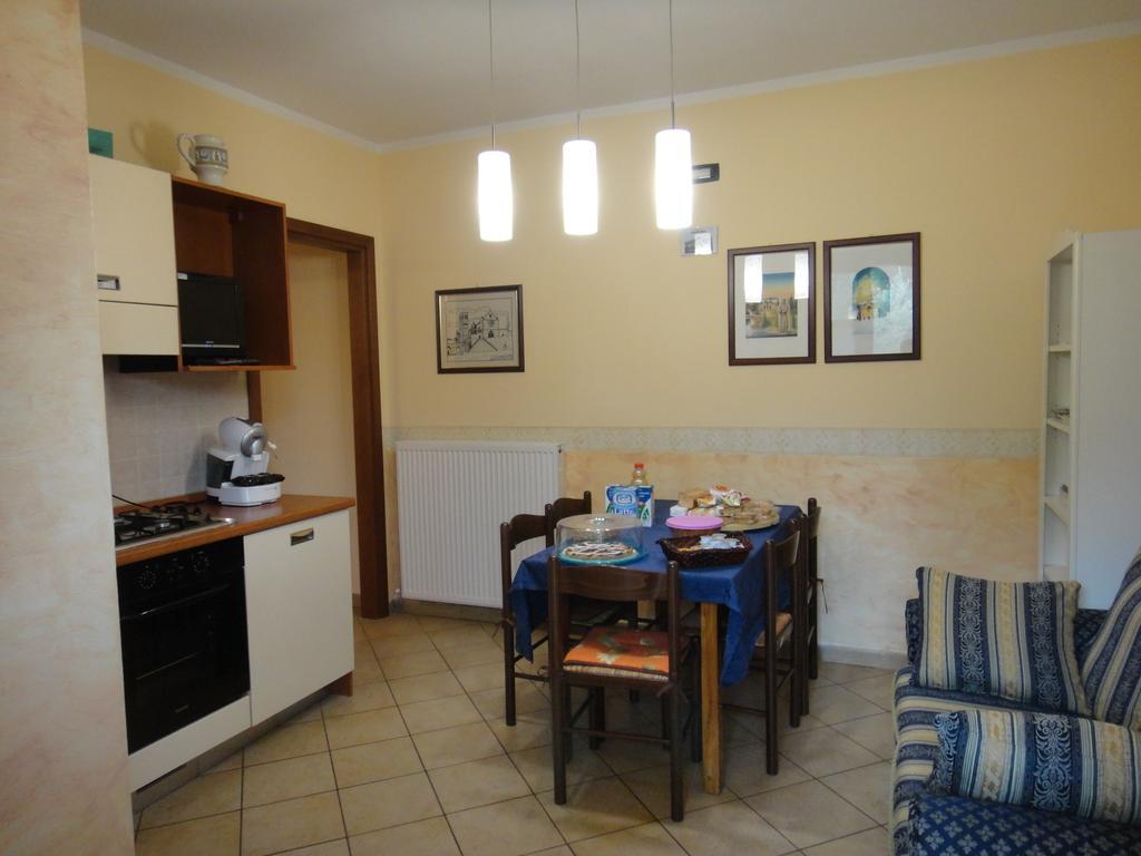 Hostal Residenza Cieloterra Rivotorto Habitación foto